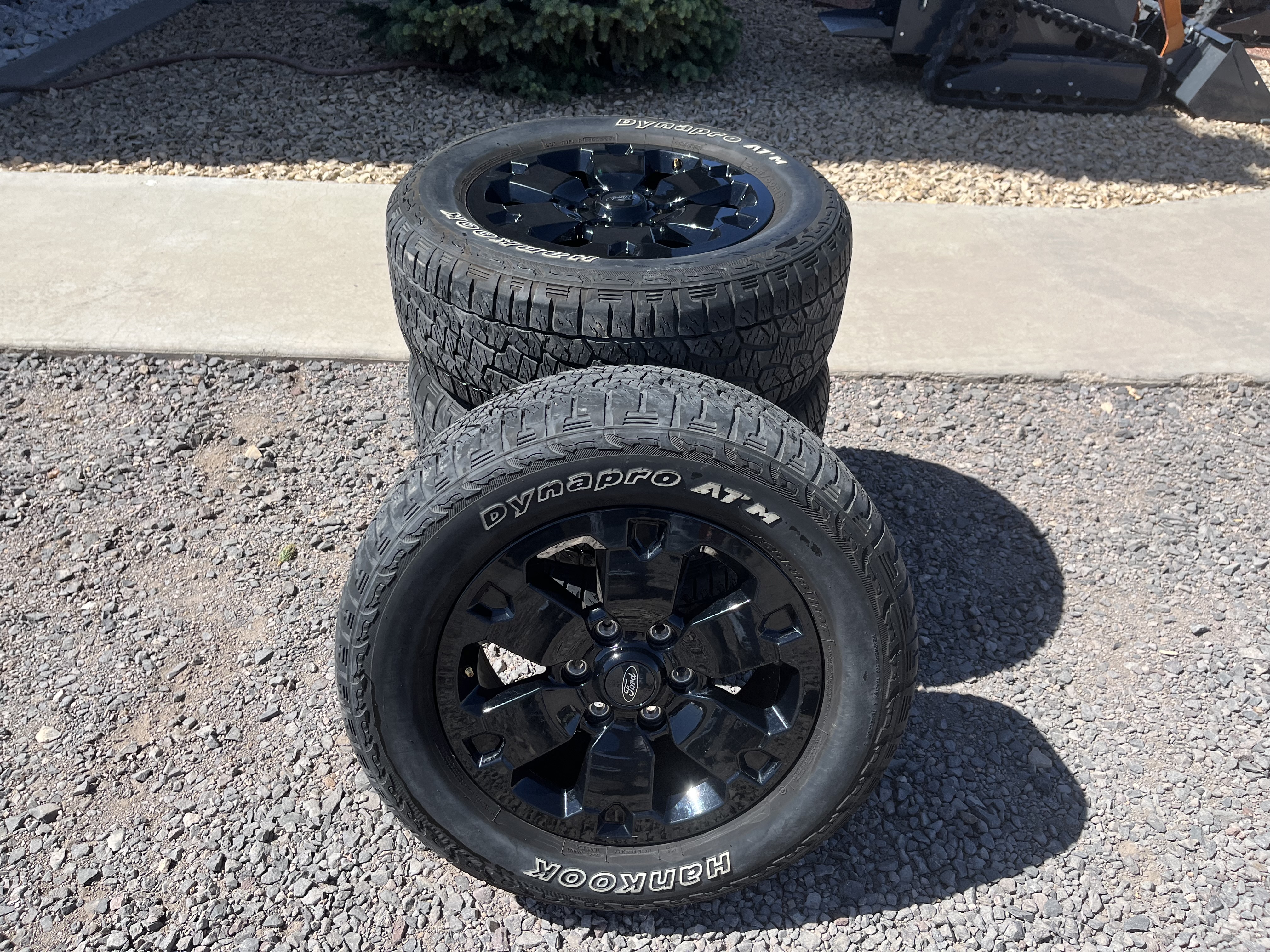 LOTE DE LLANTAS HANKOOK DYNAPRO ATM 265/60R18 CON SU RIN